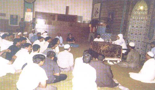 HDE Gohar Shahi speaking before a Hanbali and Maliki Muslim audience in the Turkish Mosque in Brooklyn, New York USA